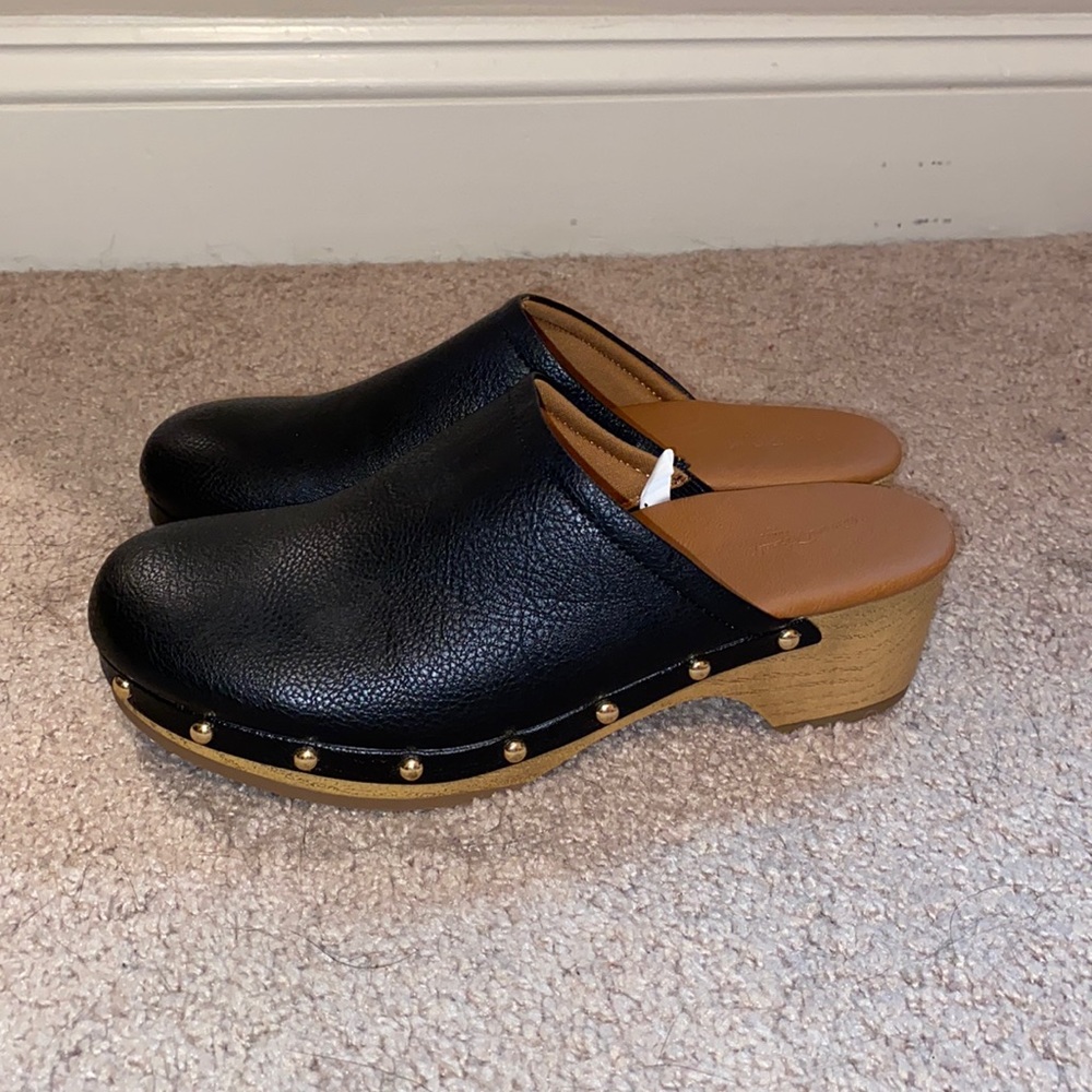 BRAND NEW- Universal Thread Studded Clogs